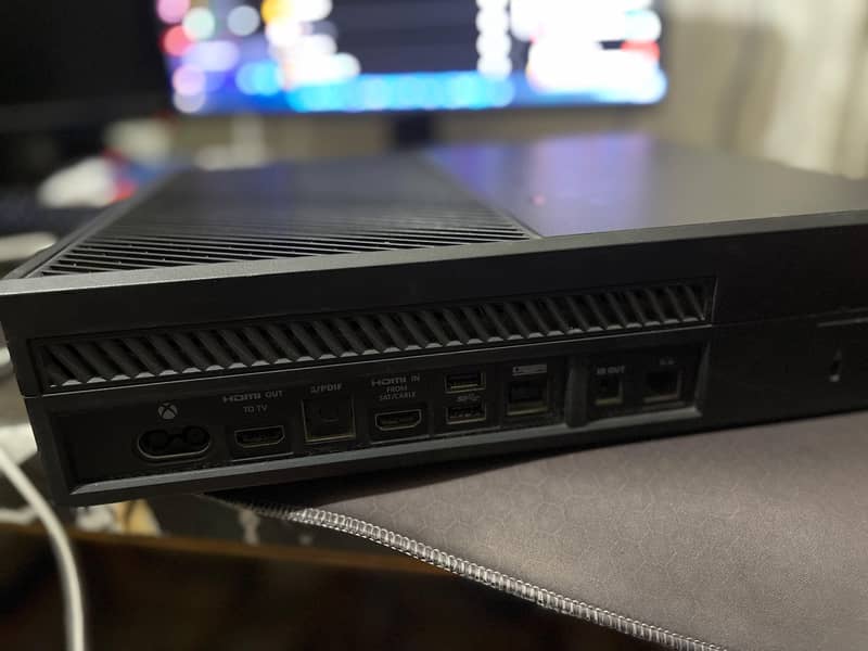 Xbox One 500GB – Original Console | Excellent Condition 5