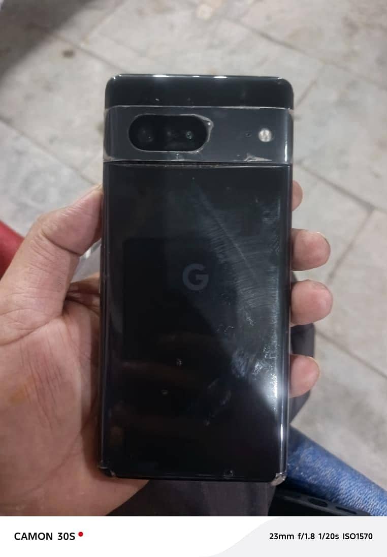 Google Pixel 7 4