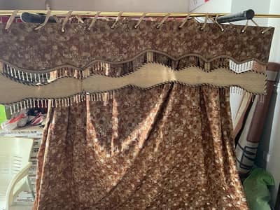 2 service tables and curtains available