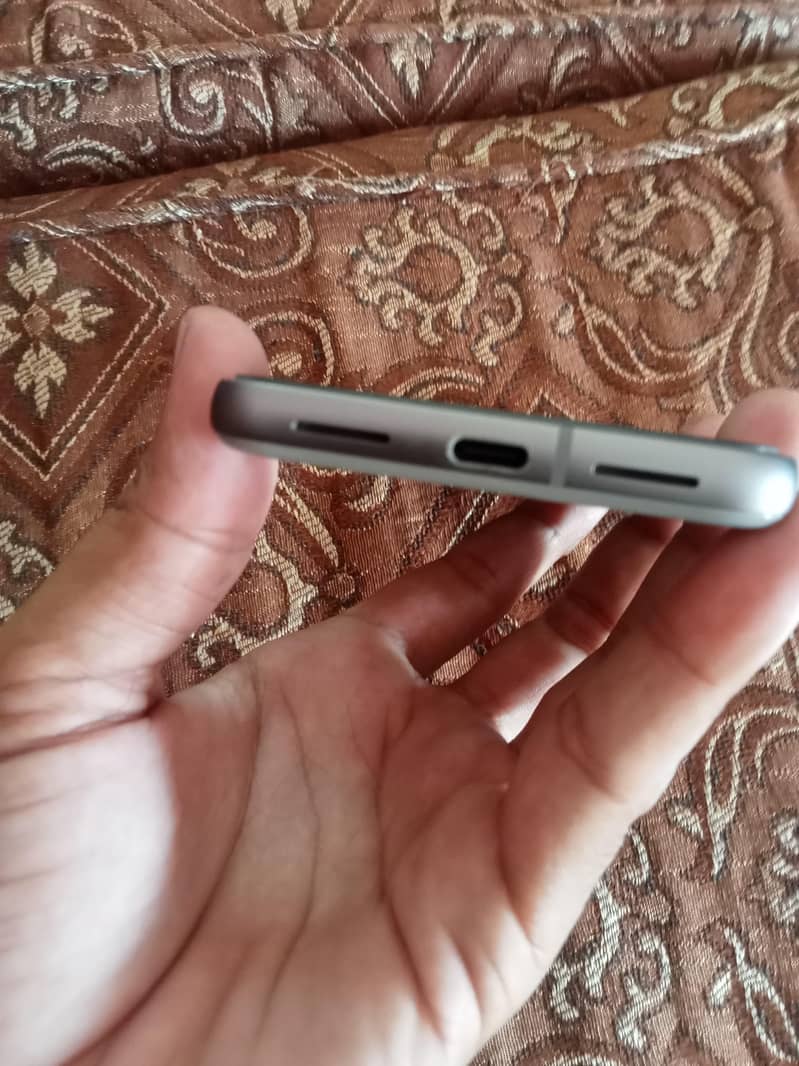 Google Pixel 8 official Pta 5