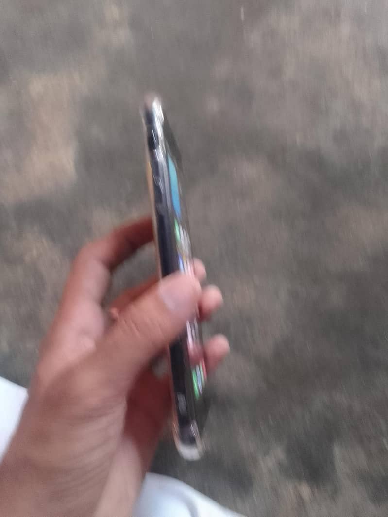 Apple iPhone 7 Plus 4