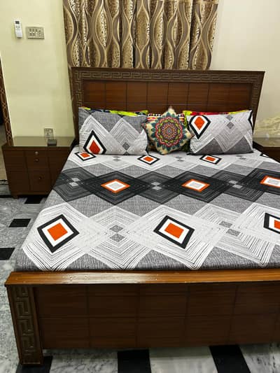 king size bed with curtains free