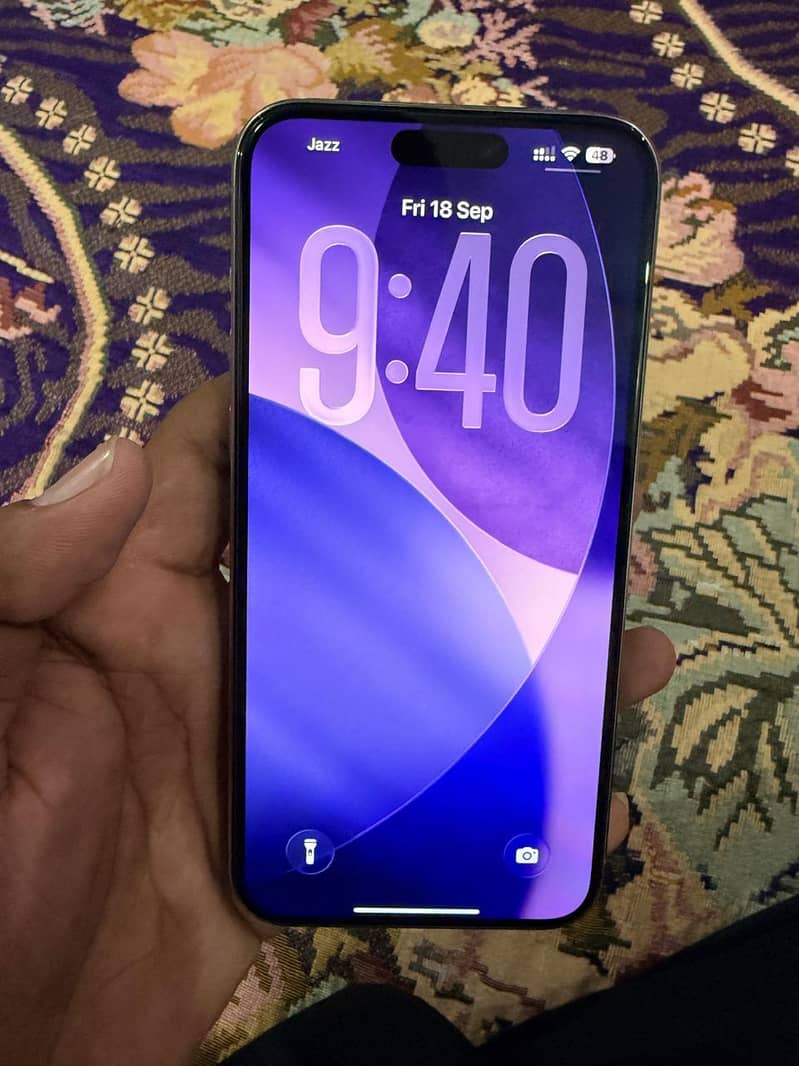 Apple iPhone 15 Pro Max 2