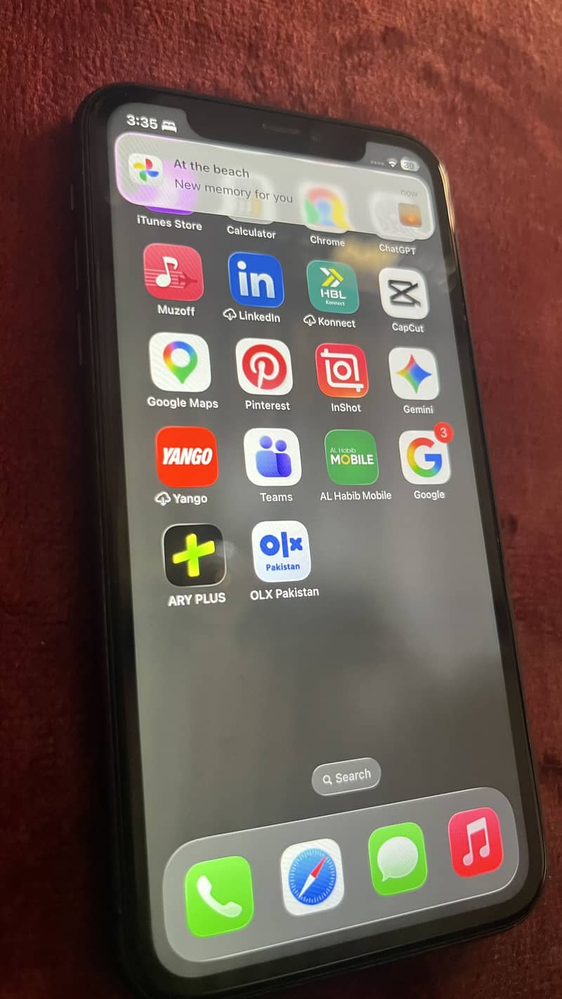 Apple iPhone 11 10