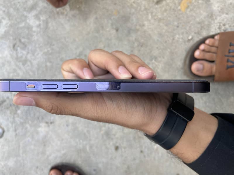Apple iPhone 14 Pro Max 0