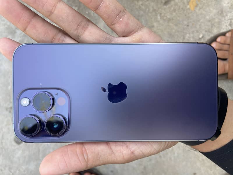 Apple iPhone 14 Pro Max 4