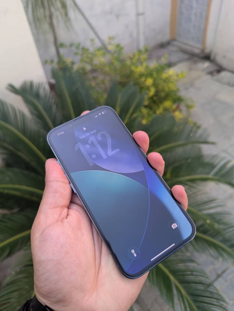 Apple iPhone 13 Pro 1