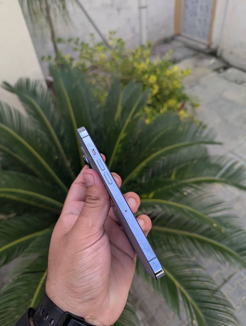 Apple iPhone 13 Pro 5
