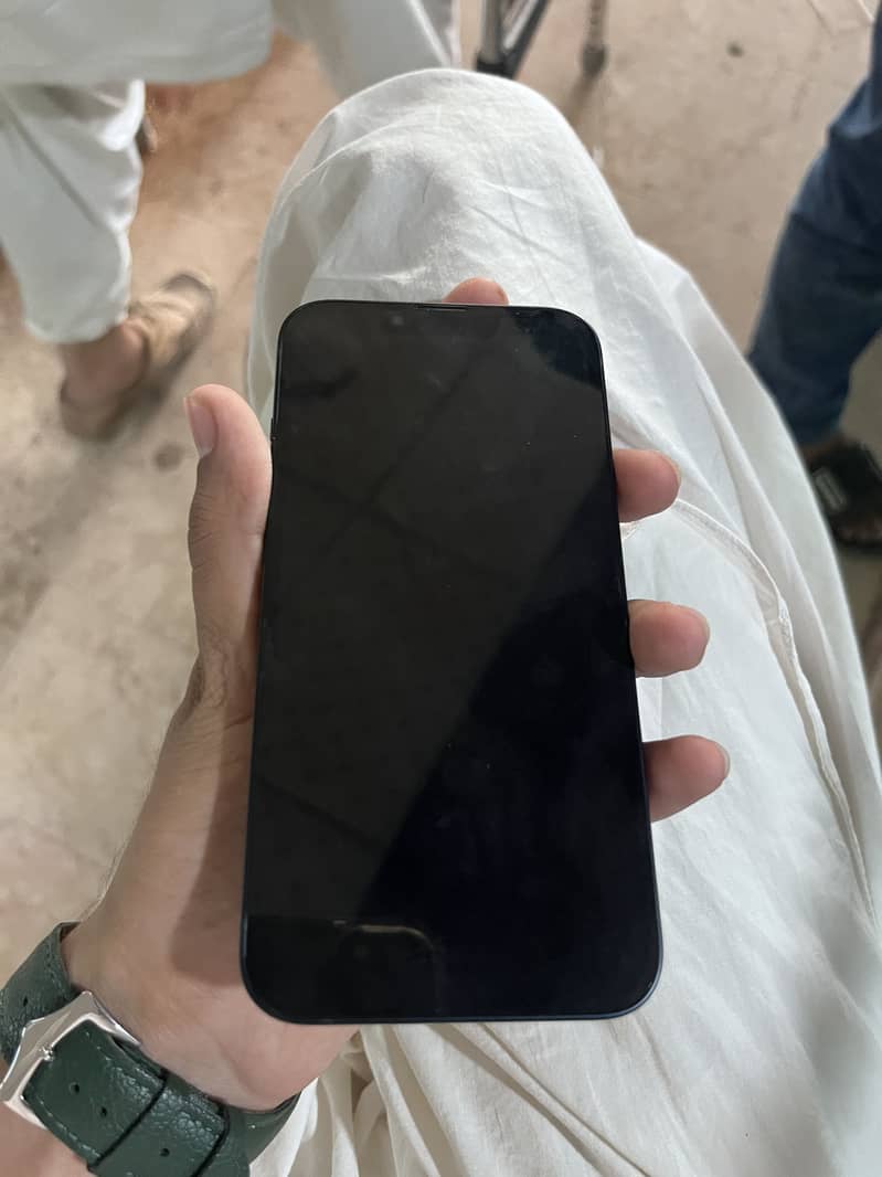 Apple iPhone 13 7