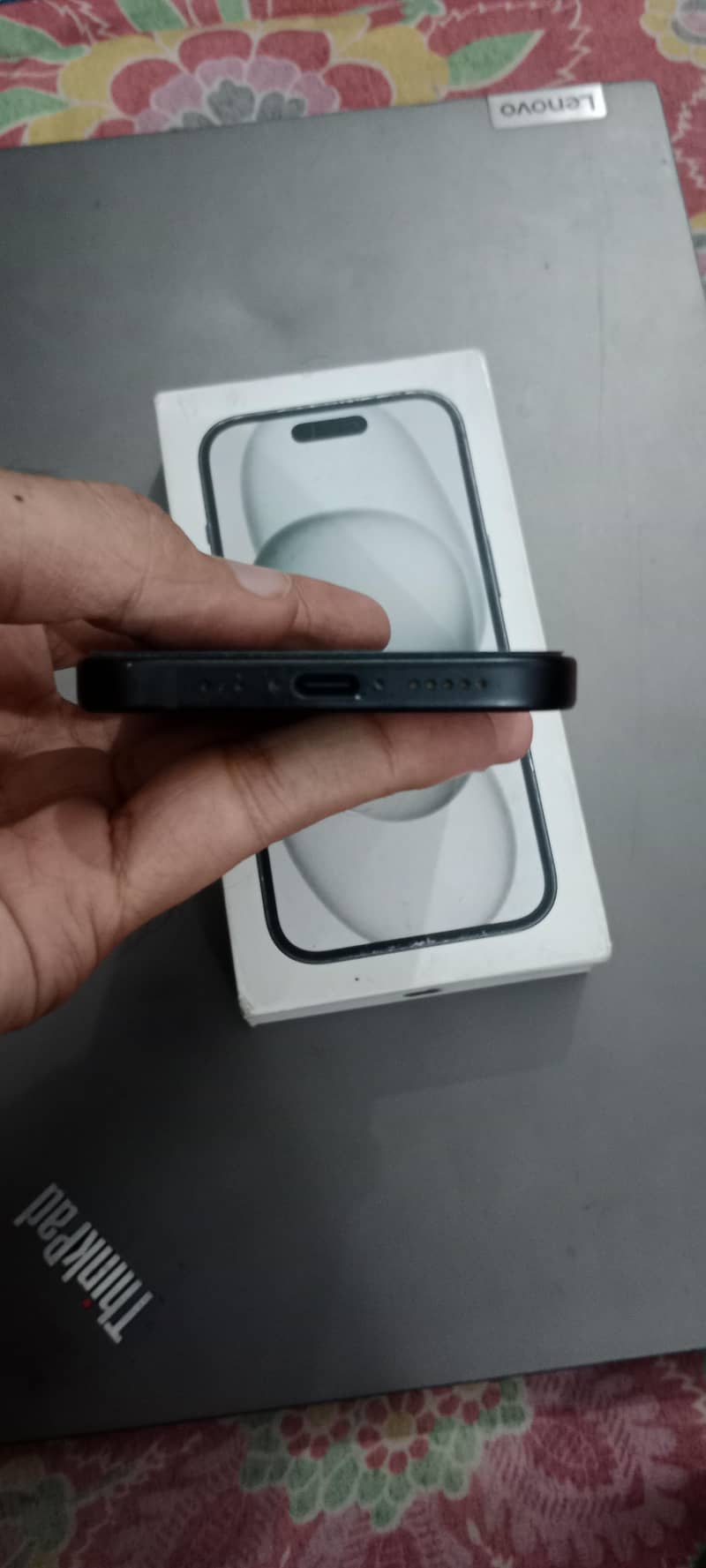 Apple iPhone 15 2