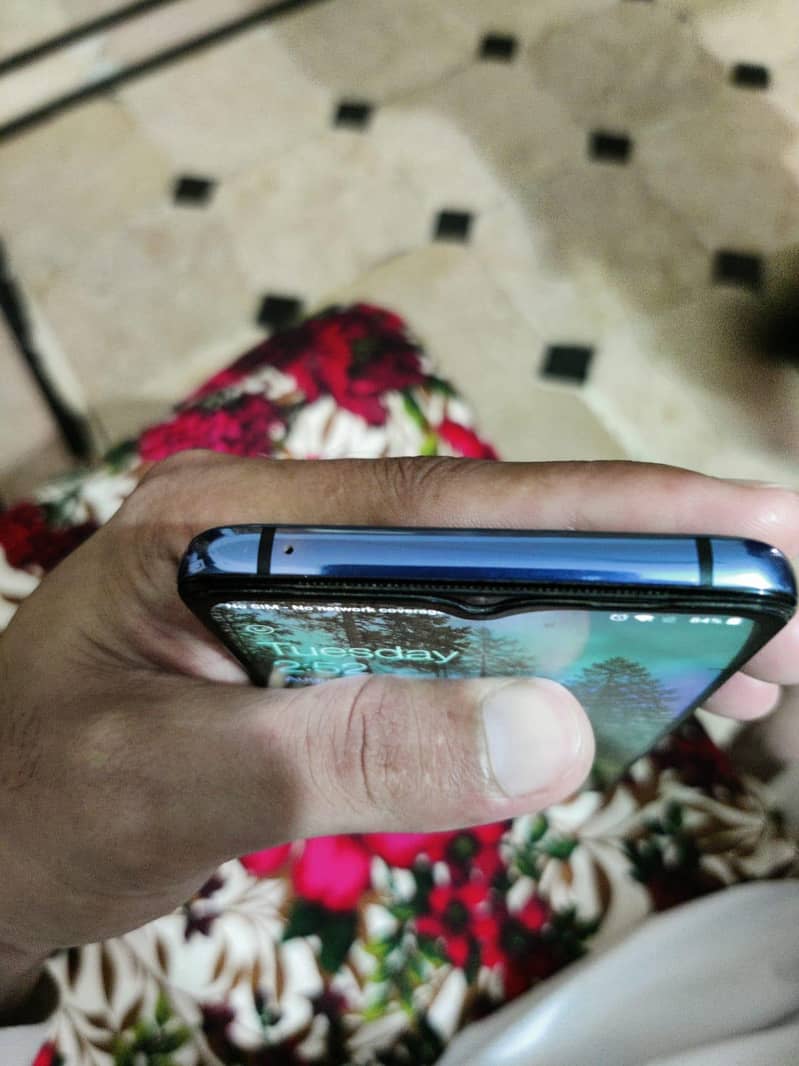 One Plus 7t 4