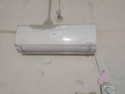 Haier 1.8 ton Ac outclass condition