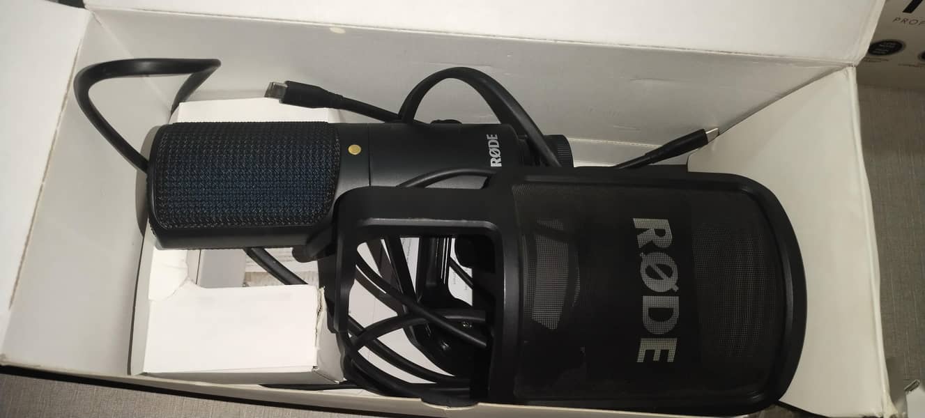 Rode NT Usb Plus Microphone 1