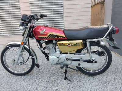 Honda 125 Self Gold Edition