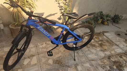 giadt blue mag wheels mountain  cycle 26 lncl 21 speed gears excellent