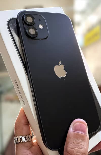 Apple iPhone 12