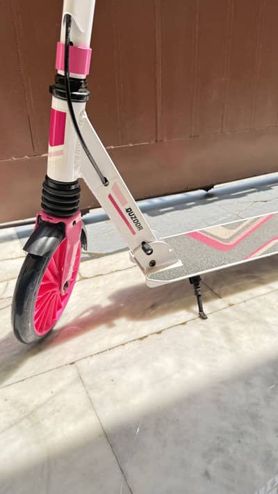 Quzoor scooty  for age 6 to 12+