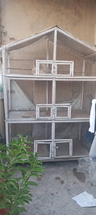 Wooden cage in very good condition