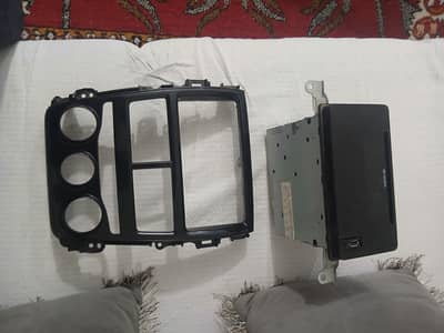 Toyota yaris Original  Mp3 with genuine  case