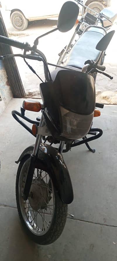 Honda 100 prider  (Black) for sale