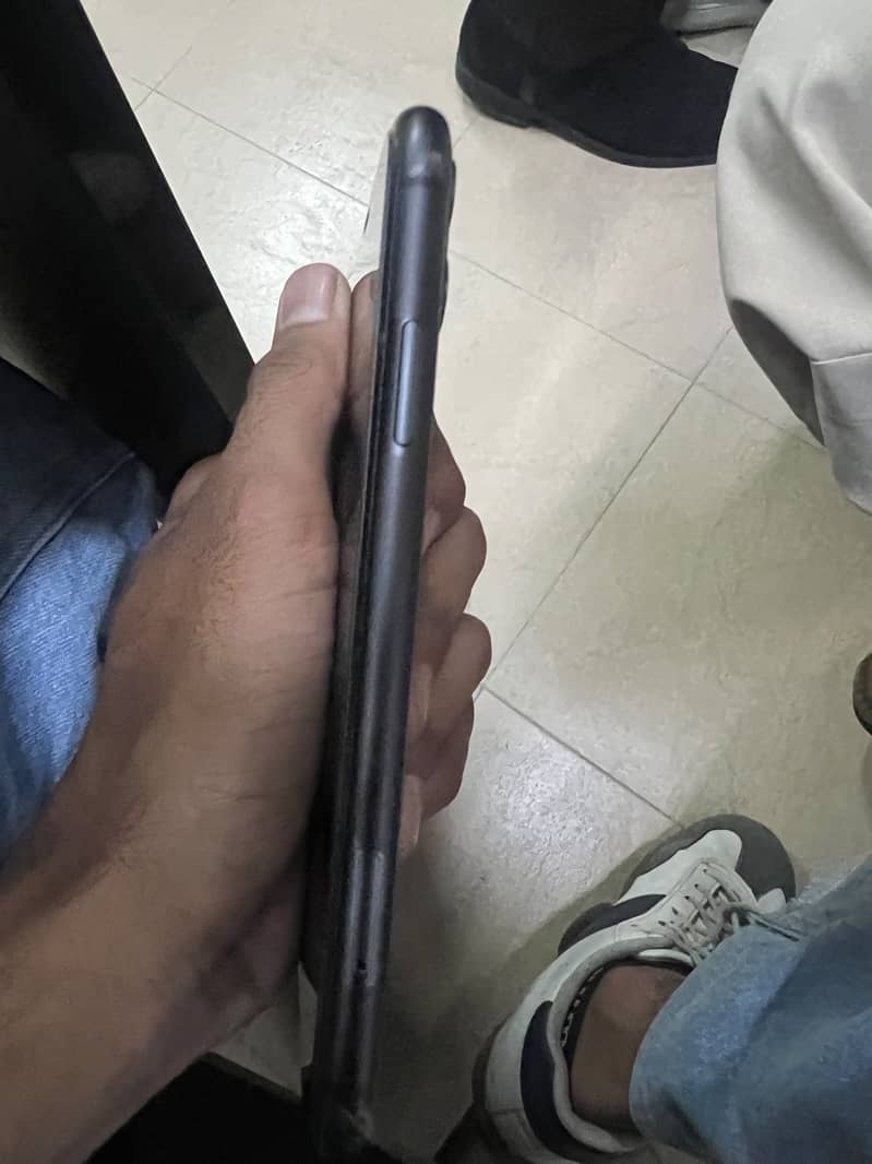 Apple iPhone 11 2