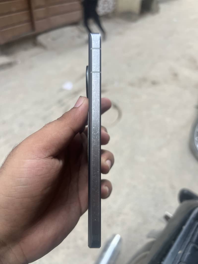 Sharp Aquos Sense7 1