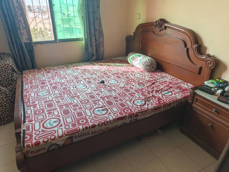 second hand Bedroom set complete 1