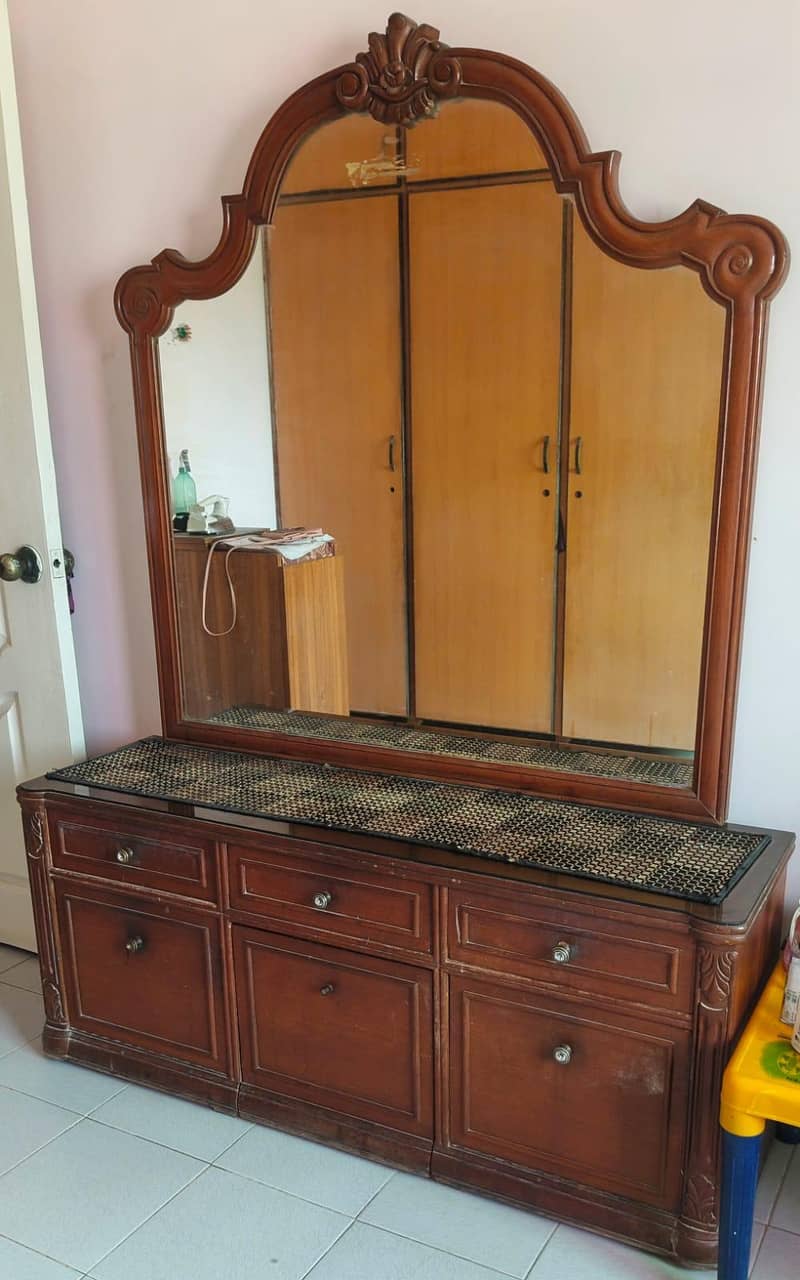 second hand Bedroom set complete 2