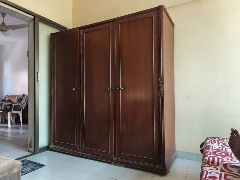 second hand Bedroom set complete 3