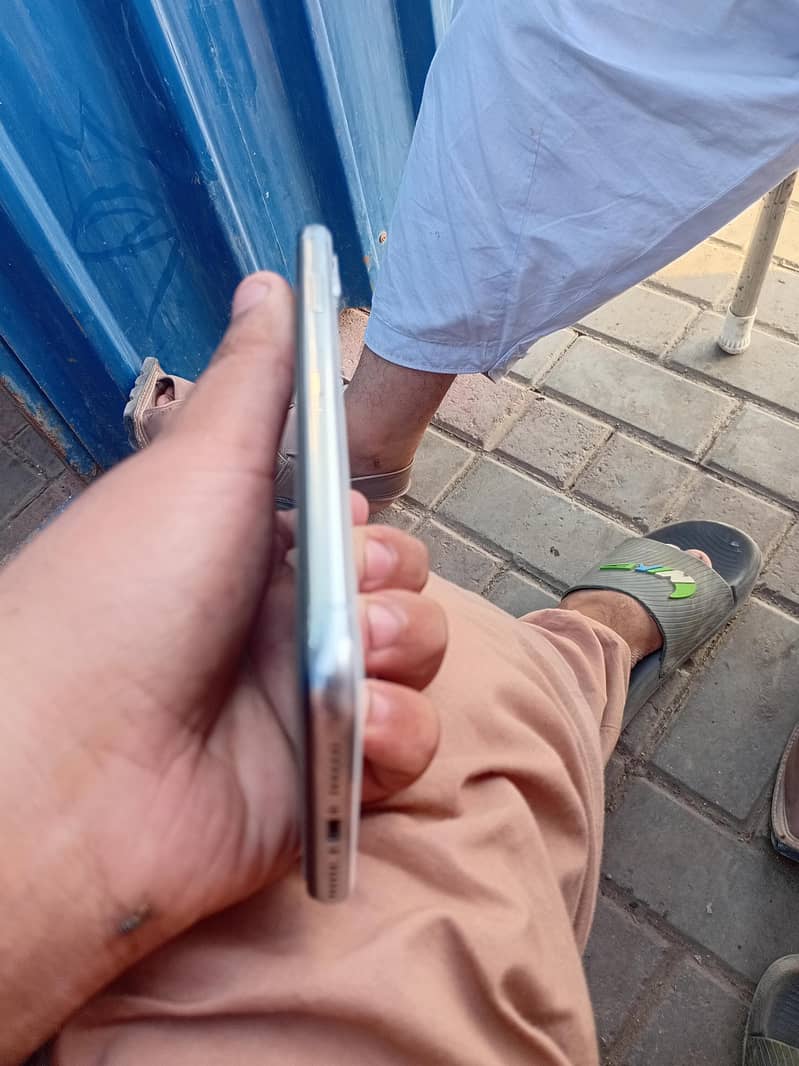 Apple iPhone X 1