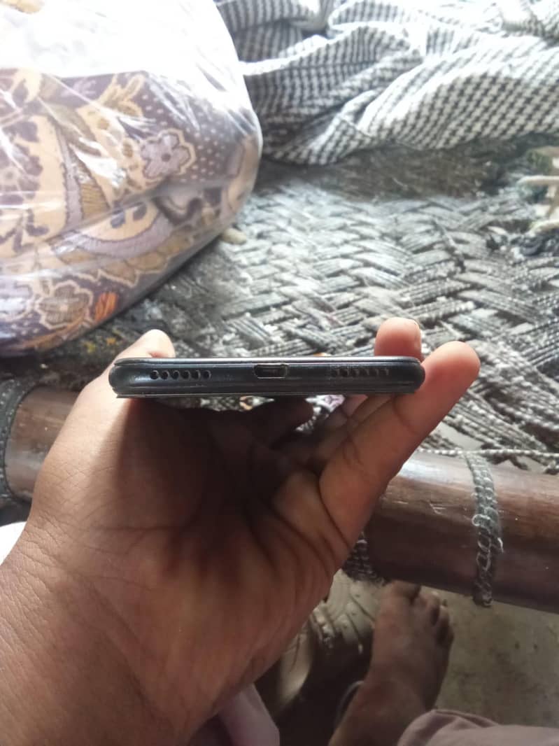Honor 8a 4