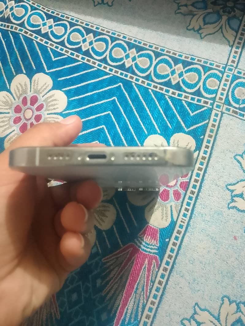 Apple iPhone 14 Pro Max 4