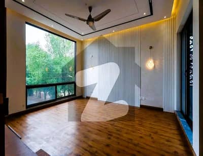 1 Kanal Luxury Upper Portion | Separate Entrance | Prime Location | DHA Phase 3 Lahore | For Rent