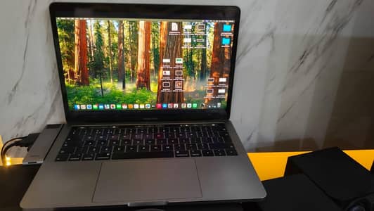 Macbook Pro  2019 Touchbar 13"