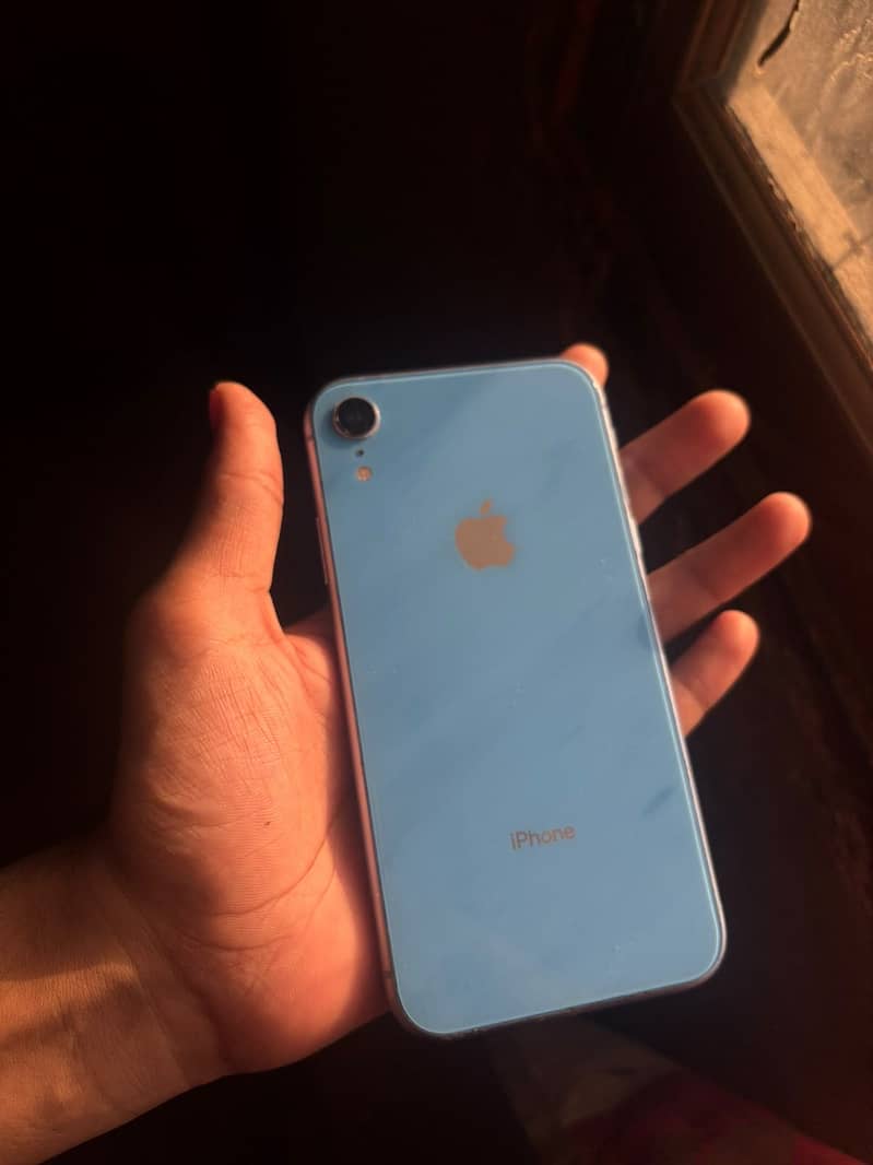 Apple iPhone XR 1