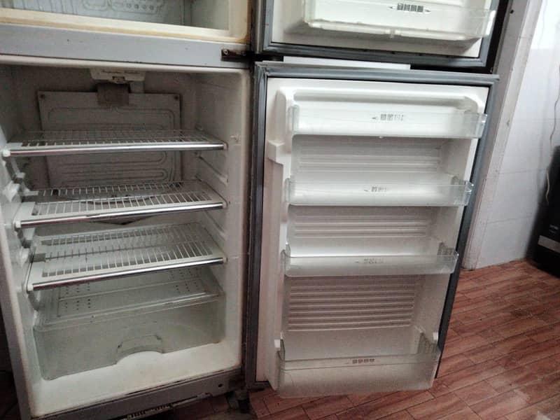 Dawlance fridge 4
