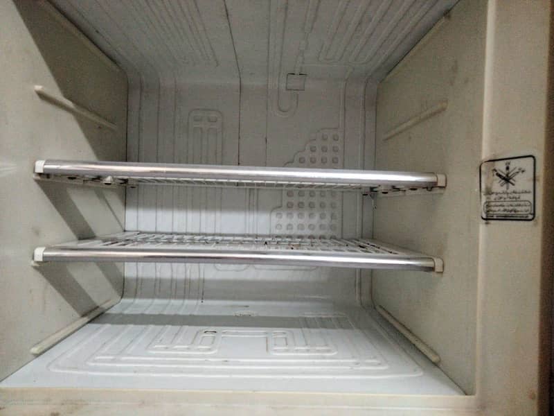 Dawlance fridge 6