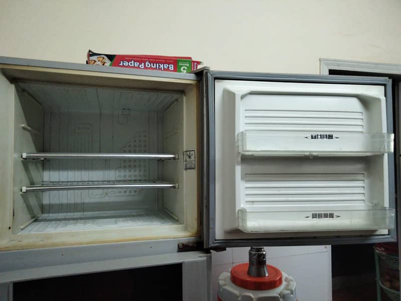 Dawlance fridge 9