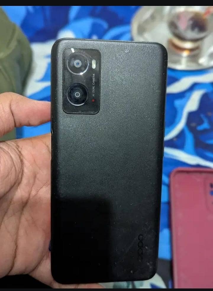OPPO A76 0