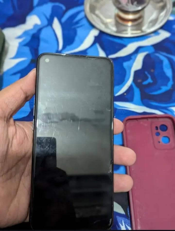 OPPO A76 1