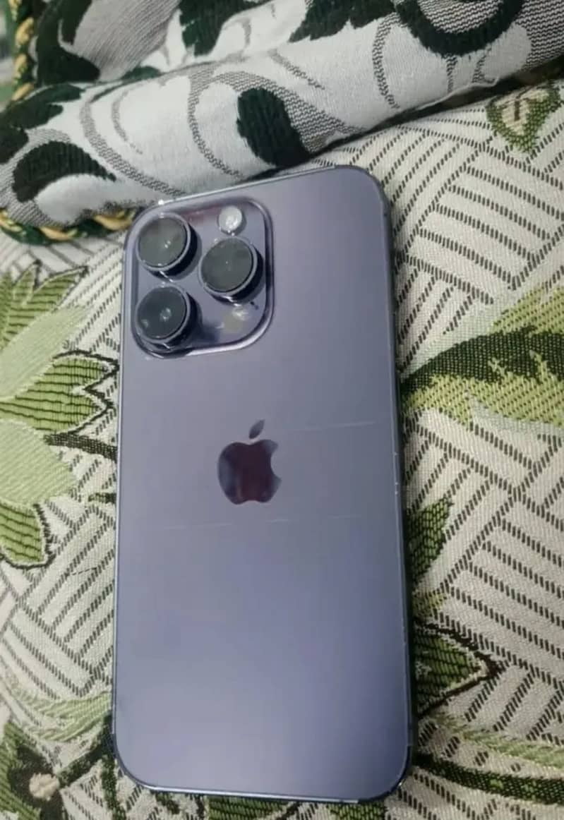 Apple iPhone 14 Pro Max 1