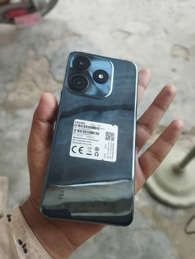 Tecno spark 10 c. . 4/128.  exchange possible with good condition phone