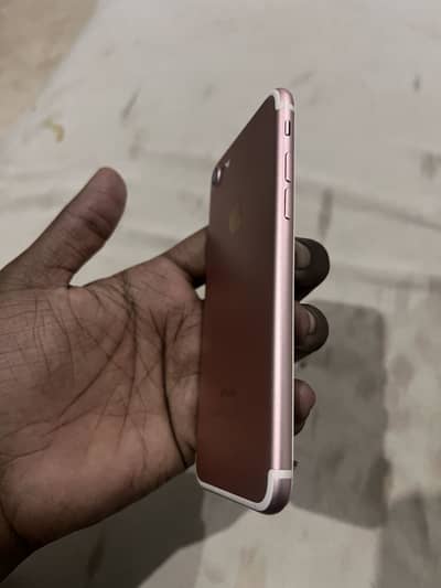 Apple iPhone 7