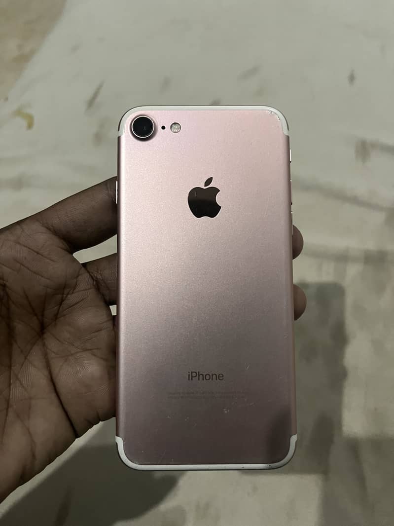 Apple iPhone 7 4
