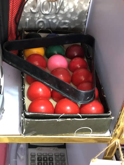 18 Pcs Billiard / Pool Balls + Triangle Rack – Complete Set