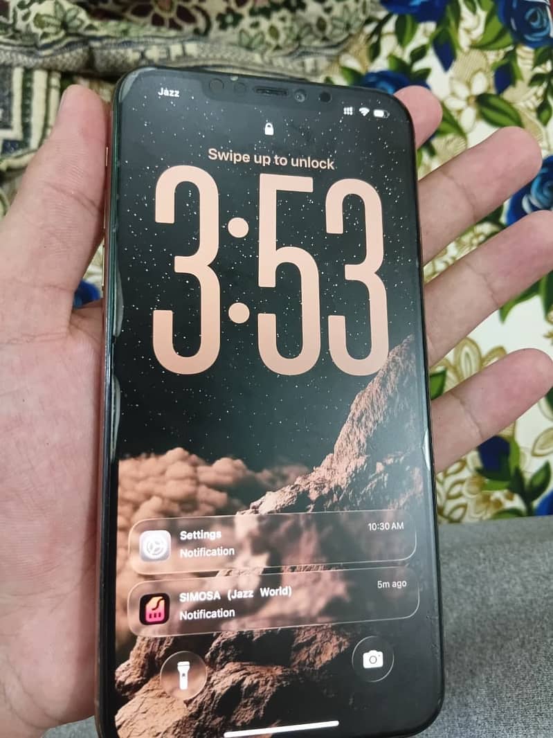 Apple iPhone 11 Pro Max 2