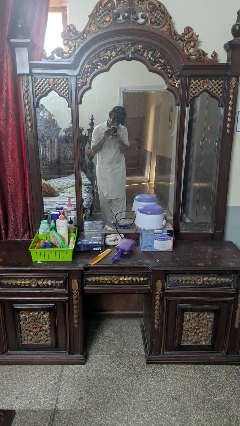 dressing table 2