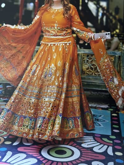 Mehndi lehnga