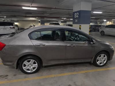Honda City 2017 Excellent Condition Family Car Maintained