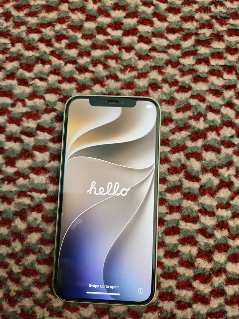 Apple iPhone 12 4